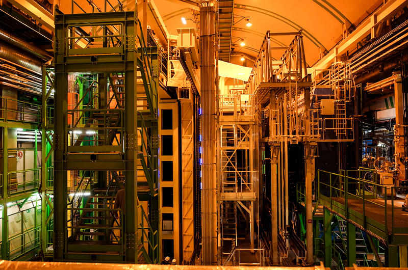 The LHCb experiment in its experimental hall. MoEDAL sits in a small nook on the righthand side of the picture. Photo: Ryan F. Mandelbaum/Gizmodo.